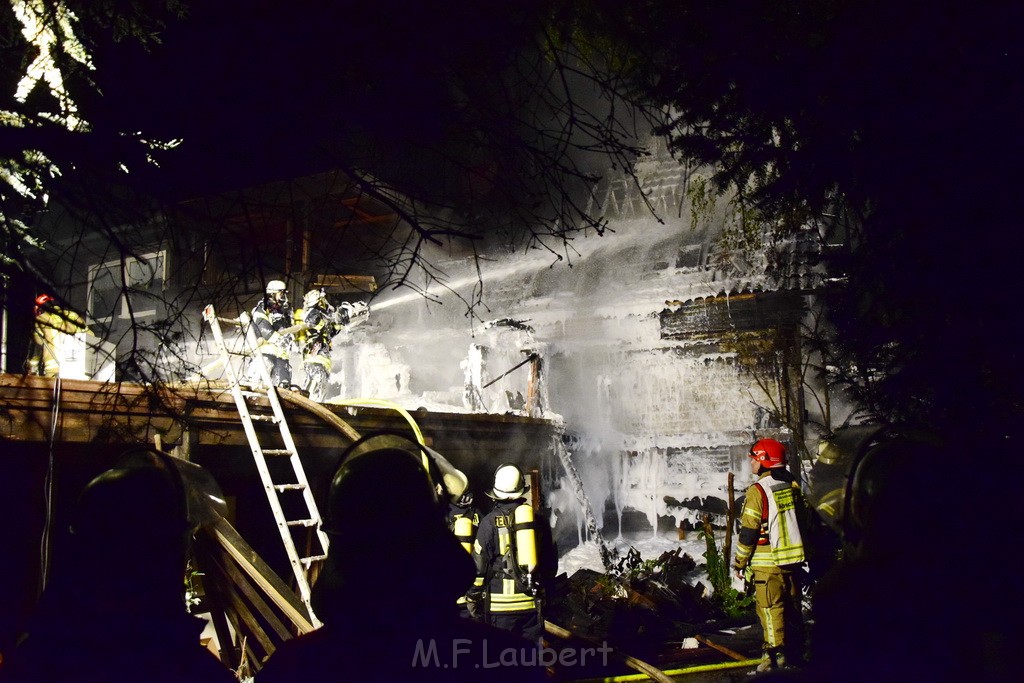 Grossfeuer Einfamilienhaus Siegburg Muehlengrabenstr P0437.JPG - Miklos Laubert